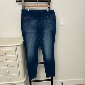 Jordache legging style stretchy jeans. Size 18. Classic J on back pockets.